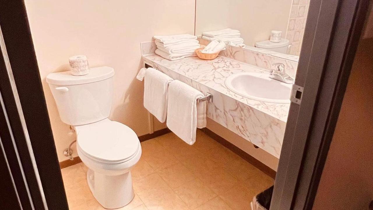 Airport Inn Порт-Гарді Екстер'єр фото