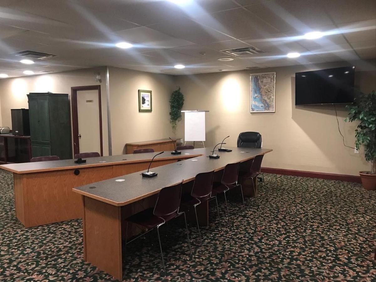 Airport Inn Порт-Гарді Екстер'єр фото